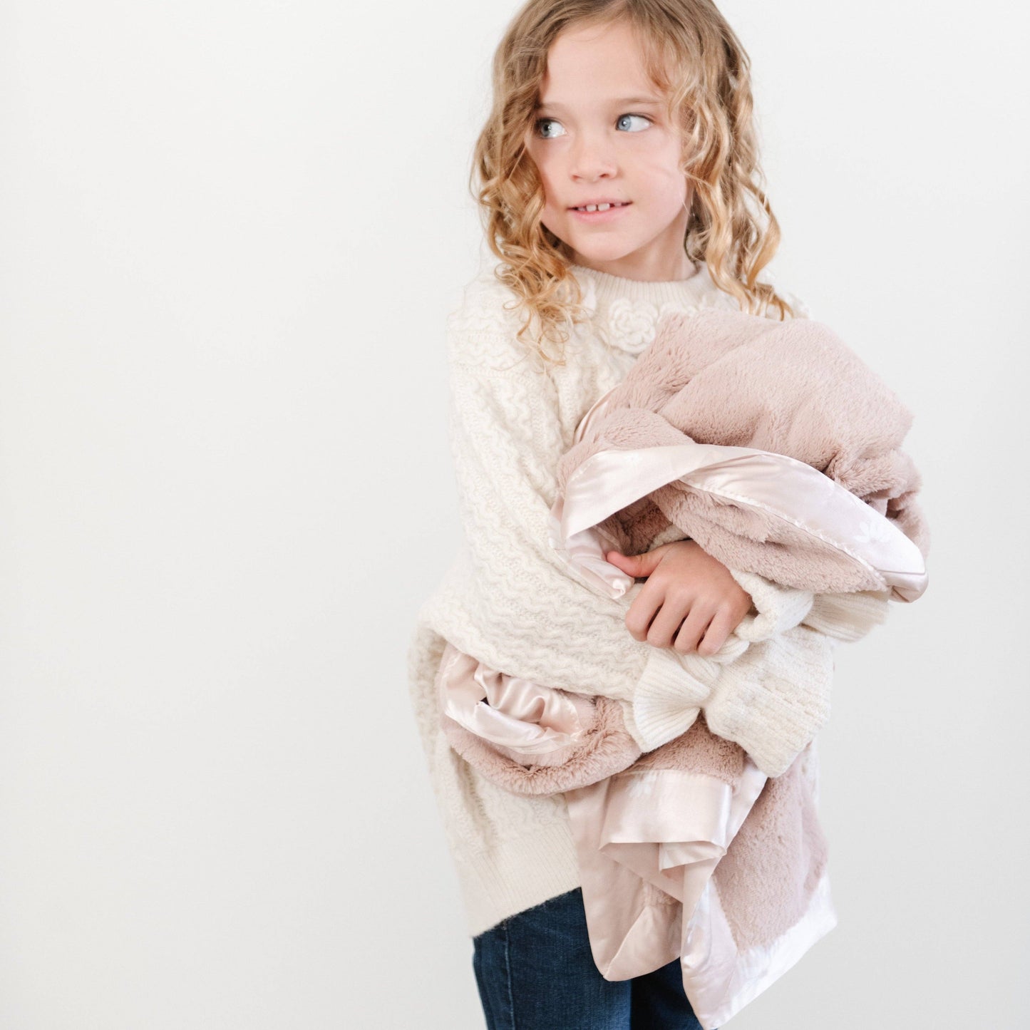 Satin Border Chenille Blanket -  Daisy