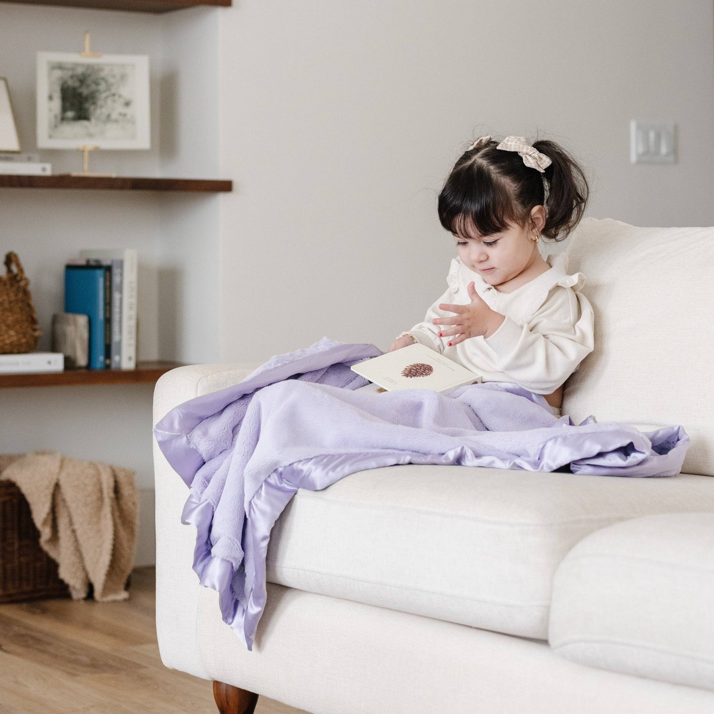 Satin Border Chenille Blanket -  Daisy