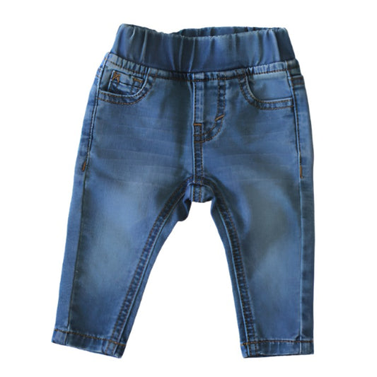 Denim Jeans: Medium Wash
