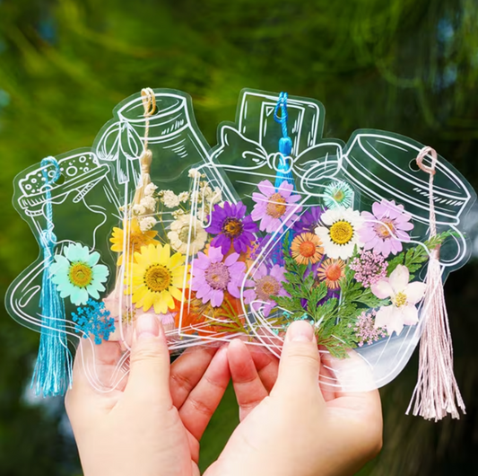 Cupcake Craft: Pressed Flower Bookmarks