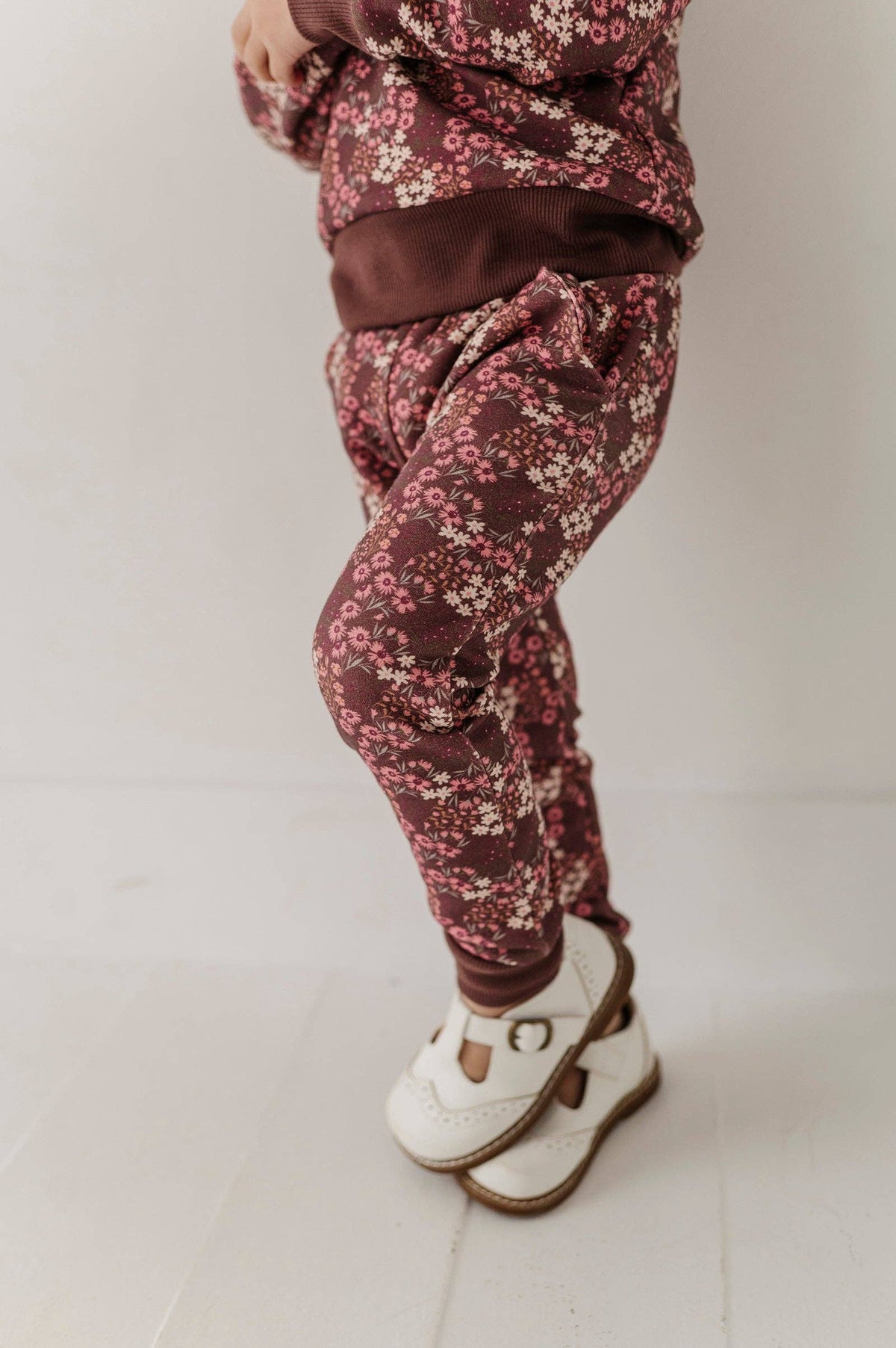 Cluster Garden Floral Fleece Sweatpants