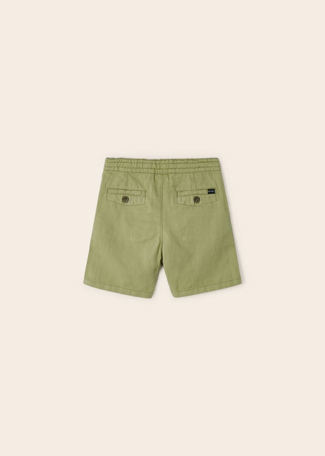 Linen shorts: Kiwi
