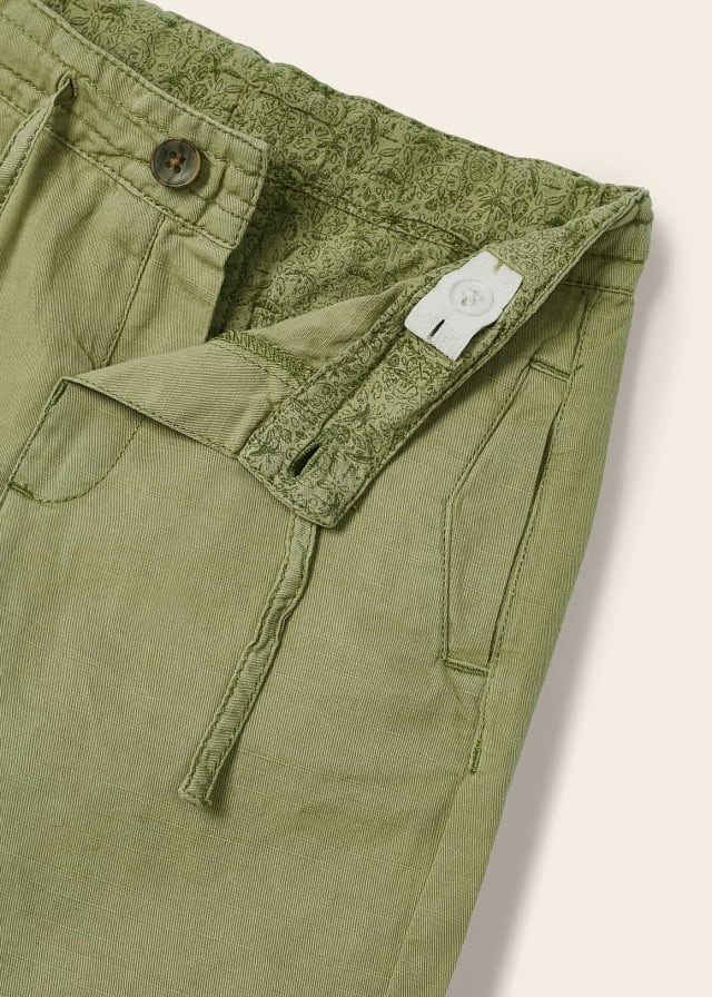 Linen shorts: Kiwi